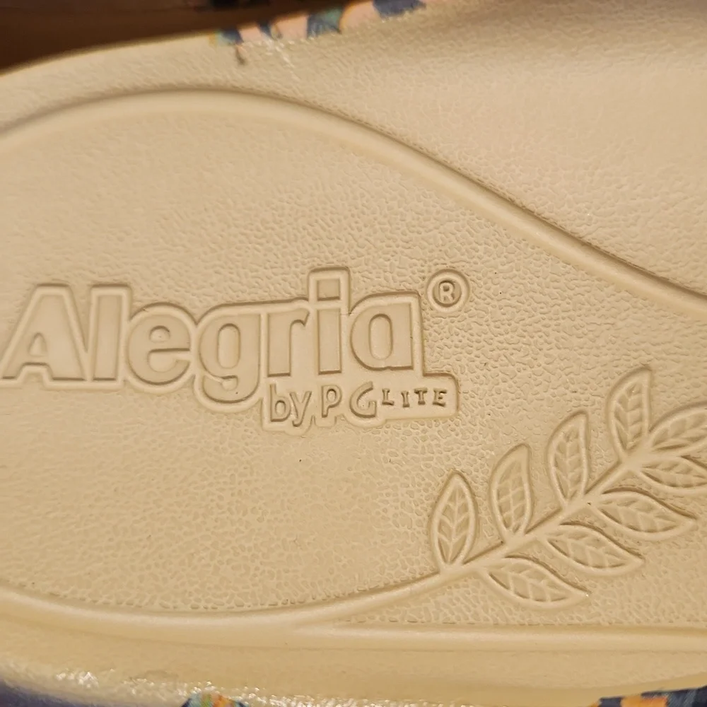 Alegria Ode Women Country Road Floral Leight Weight Thong T Strap Sandal Size 37